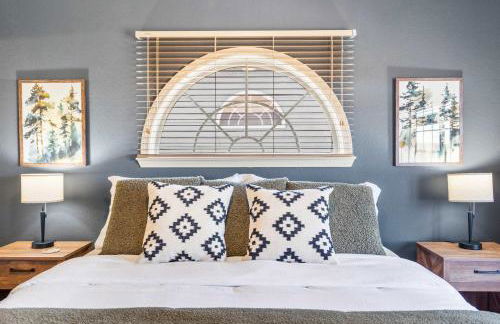 T Time Getaway - Overlooking Golf Views! - Foto 51