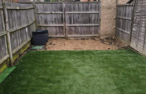 3 Bedroom Family Home with Drive & Garden near South Wimbledon - Foto 14