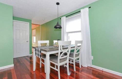 *NEW* Beautiful 3 floor Townhome with Sauna - Foto 2