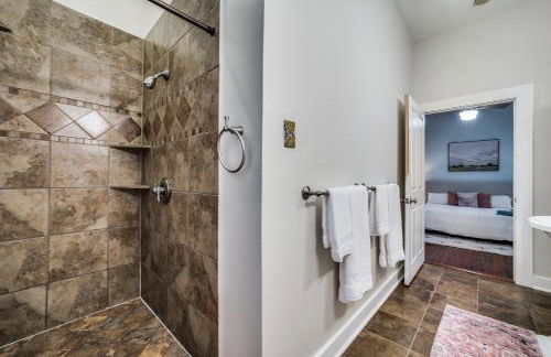 Downtown Historic 2Bdrm, Walk to Riverwalk, Alamo; Beautifully Renovated! - Foto 19