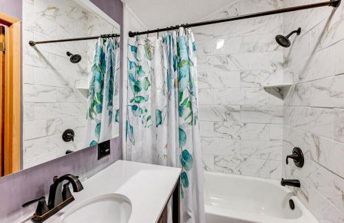 Artists Retreat at Sky Valley with Balcony and Deck - Foto 28