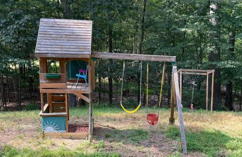 Spacious and tranquil 5br house in charming East Stroudsburg w game room, pets allowed - Foto 60