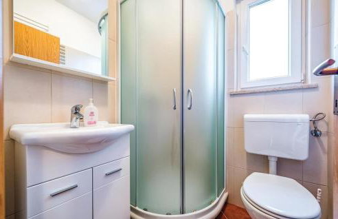 Four-Bedroom Holiday Home In Bregi - Foto 31