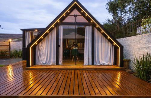 Chalé romântico com hidro e charme - Foto 1