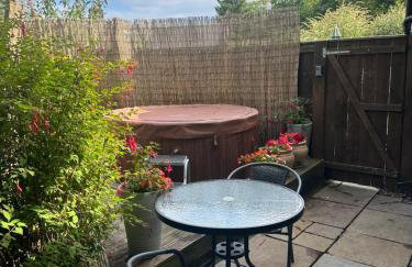 Lesbury Lodge - (a 'bijou residence') with hot tub - Foto 15
