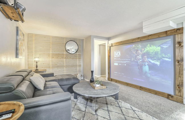 5BD Dog Friendly Family Getaway Near Downtown! - Photo 26