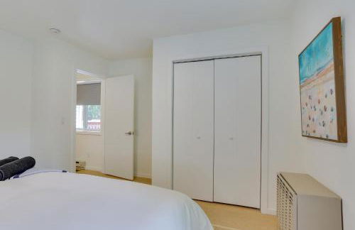 Cozy Swan Lake Apt with Grill and Private Yard - Foto 16