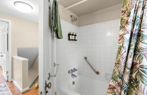 Newly Renovated in Historic Neighborhood Near DTW - Foto 25