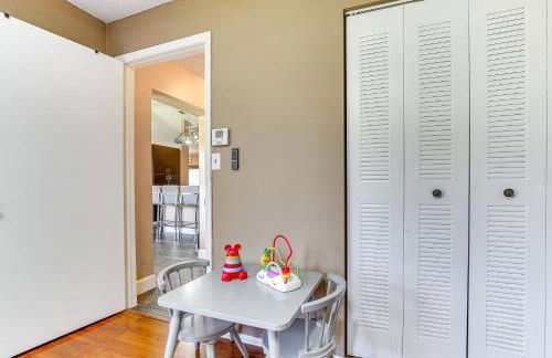 Near Beaches Pet-Friendly Sunrise Escape with Patio - Foto 23