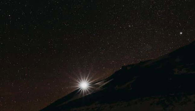 Paseo nocturno con raquetas de nieve por Fuentes de Invierno - Foto 3, Manto estrellado en Fuentes de Invierno