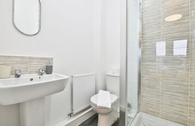 2 Bed Flat with Parking Near Waterfront - Foto 41