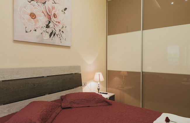 Spacious & New fully equipped Home with Parking - Foto 8