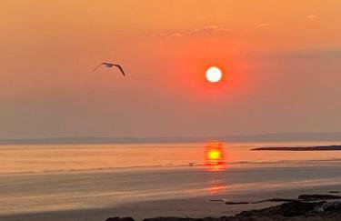 Stunning Sea View Two Bed Two Bathroom Apartment - Foto 23