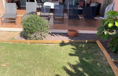 BEL APPARTEMENT REZ De CHAUSSEE AVEC DOUBLE TERRASSE FACE AU LAC ET AU GOLF - Foto 20