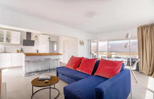 Casita San Juan, near Famara Beach, Surf, Kite, Hike - Photo 3