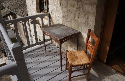 The Mountain House -mountain getaway - Photo 68