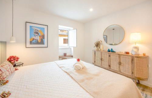 Vila Amorim - Stylish 4BR Home with Jacuzzi - Foto 24