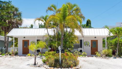 Sandbox 203 71st St East 2 Bedroom Villa by RedAwning - Foto 1