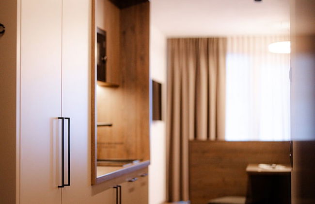 LH Suites Aparthotel - NEW since 2025 - Photo 37