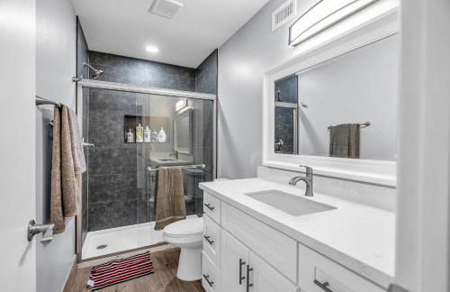 Sunny Simi Valley Valley 4BR 3BR LTR Modern Home Dedicated Work Place High Speed internet - Foto 21