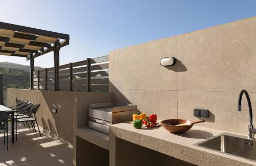 Venerato Villas Ampela & Apolonia, with Pool, Spa Whirlpool & Heritage, By ThinkVilla - Foto 16