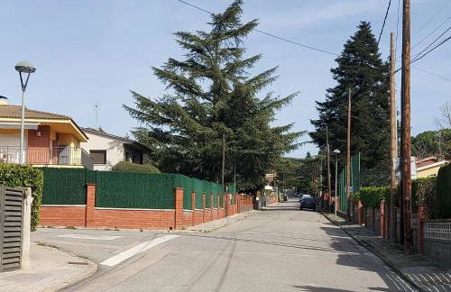 Cerca de Barcelona, y entre tres Parques Naturales, casa de 4 habitaciones y 2 baños con piscina, barbacoa y chimenea - Foto 59