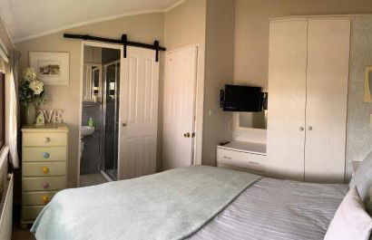 Rew Farm Country & Equestrian Accommodation - Sunrise Lodge - Foto 32