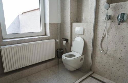 STAYLIGHT Exklusive Jugendstil-Residenz im Philosophenviertel - privater Parkplatz - Balkon - Foto 13