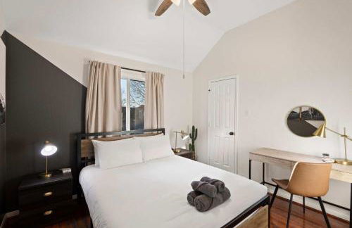 5BD Getaway w Pool Patio Firepit Mins to DT - Photo 29