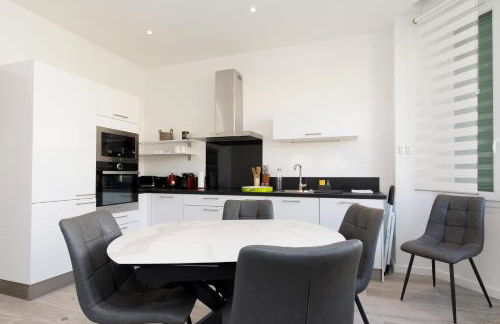 Modern Jaurès-Center-Clim-Wifi-Festival - Photo 3