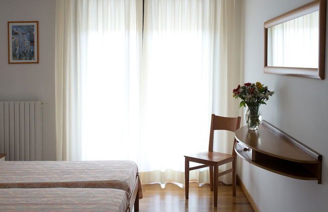 Kristall Lago Residence - Photo 7