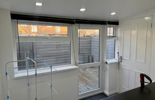 Modern Elegant Home - Photo 29