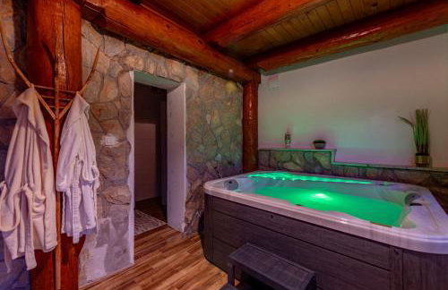 Luxury Family Lodge - Pool, Spa & Tennis Paradise - Photo 13
