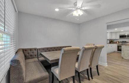 6 Bedroom with Guest House Walk to Lake & Shops - Foto 20