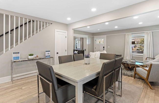 Luxe Backyard Oasis w/ Hot Tub Chic Design South Park Sanctuary - Foto 10