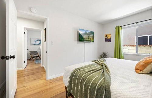 Disneyland close FAMILY home! - Photo 37