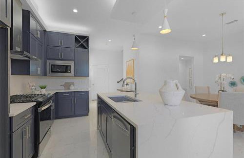 Modern 3 Story Home, Terrace, Galleria - Foto 13