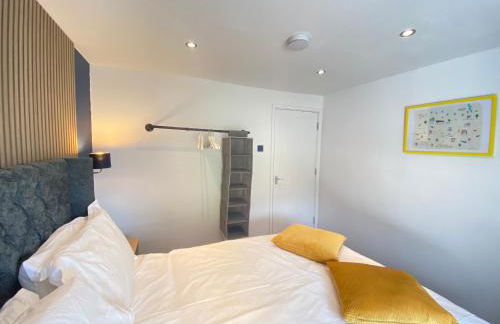 The Cwtch, Log Fire, Sleeps 6, Nr Zip World, Brecon and Bike Park Wales - Photo 15