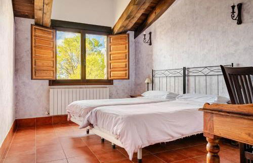 Casa Rural Enorme con BBQ & Horno Leña ideal para Familias - Foto 10