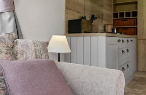 Rolling Hills Splash Escape -No Commercial Sign written Vehicles,Fishing Nearby & Communal Swimming Pool ,Pool open April to September - Foto 18