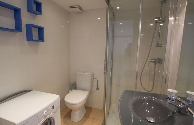 Comfortable Holiday Home Near the Beach - Photo 9