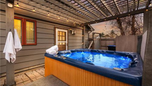 HotTub - Big Yard - Fireplaces - Games - Fire pit - Photo 2