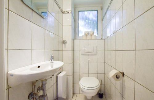 Tolstov Apartments - 1 , 3 and 4 Room Apartments - 20 min Messe DUS & Airport DUS - Foto 25