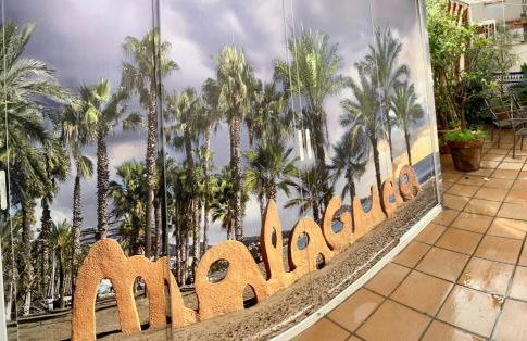 Maravilloso apartamento céntrico de 70m2, jardín propio 40m2 con piscina para niños y parking opcional - Foto 36