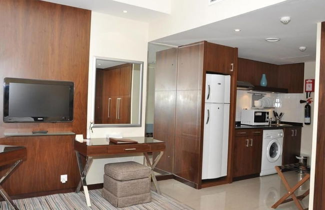 Phoenix Plaza Hotel Apartments - Photo 13