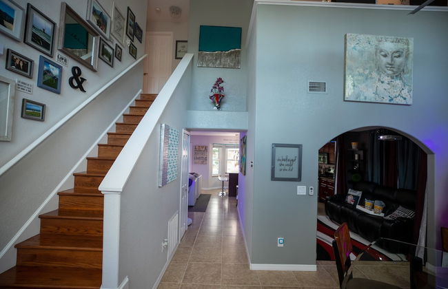 Urban Oasis W/hot Tub, Heated Pool And Private Movie Theater 2 Bedroom Home by RedAwning - Foto 26