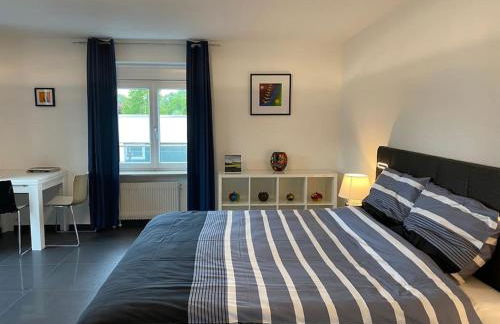 Preiswertes stilvolles Zimmer im privaten Haus mit großem schönem modernem Gemeinschaft Badenzimmer - Foto 29