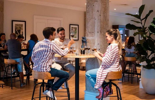 Cata de vinos en The Wine School - Foto 1