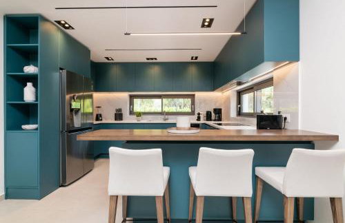 Antonia Villa - Luxurious Serenity with Private Pool, by ZanteWize - Foto 5