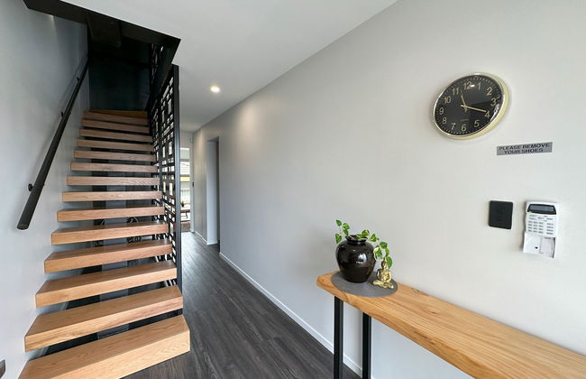 Royal Residency - Photo 2